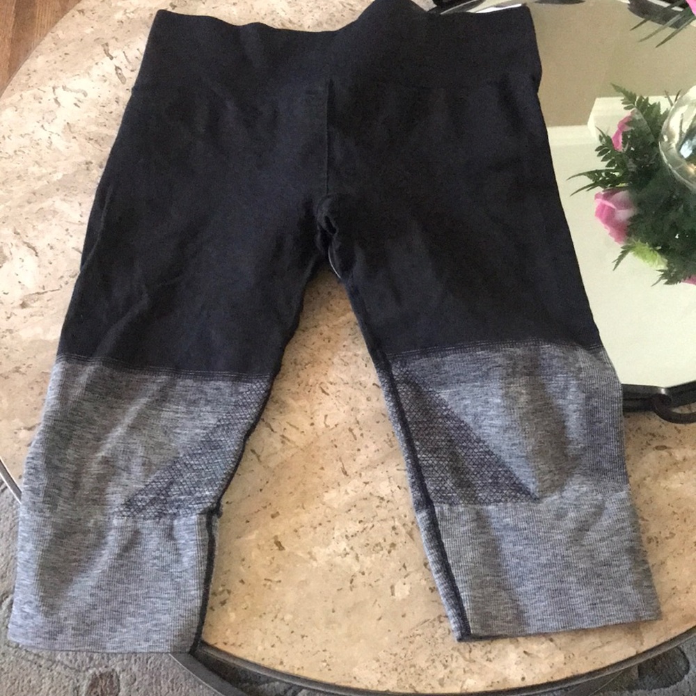 Lululemon crops